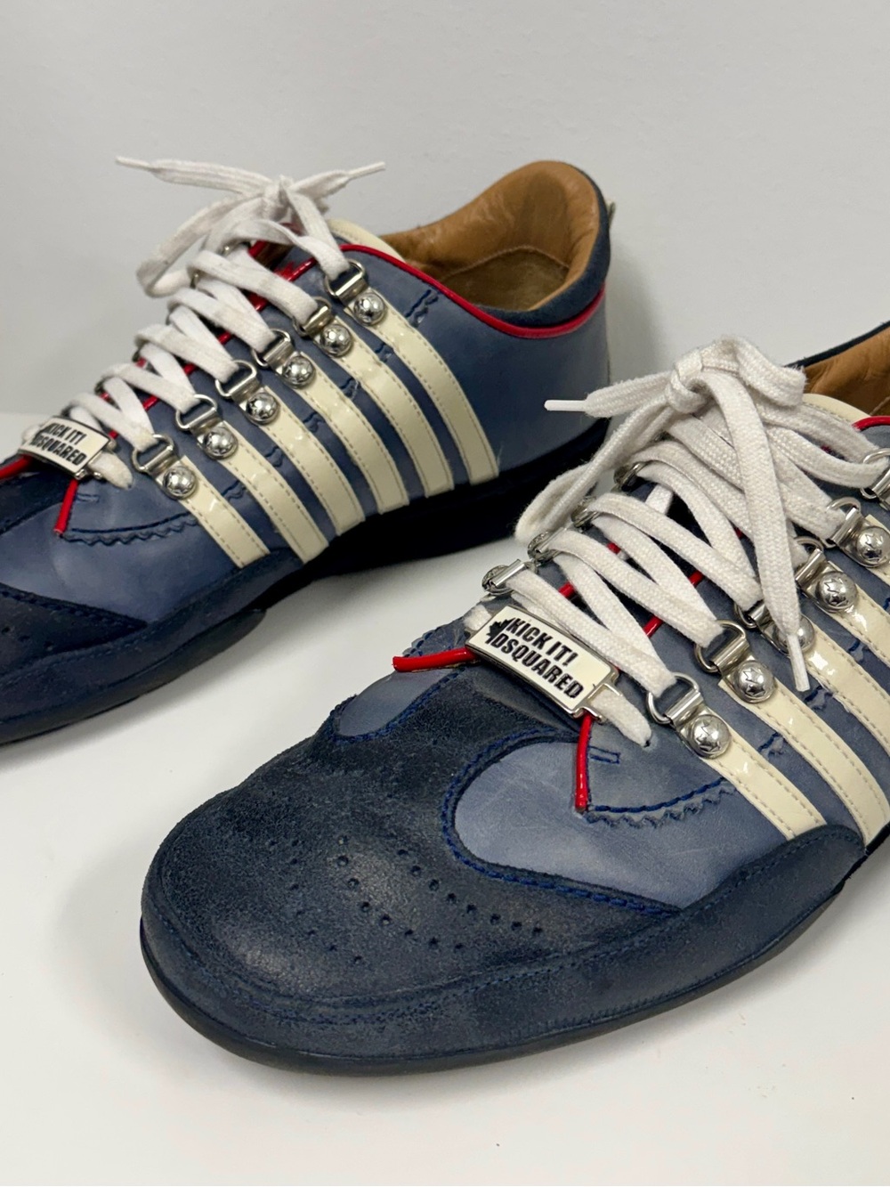 DSquared2 'Kick It!' Navy and White Men's Sneakers - Picture 2 of 8
